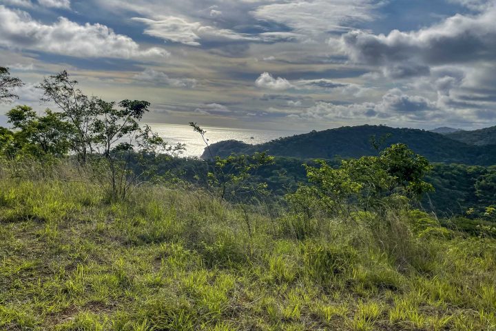 An ocean view triple lot near Playa Yankee is a rare find but here it is. This lot is a combination of three lots that have already been merged into one large lot. It gives plenty of room to build a dream home and ample space from the neighbors.